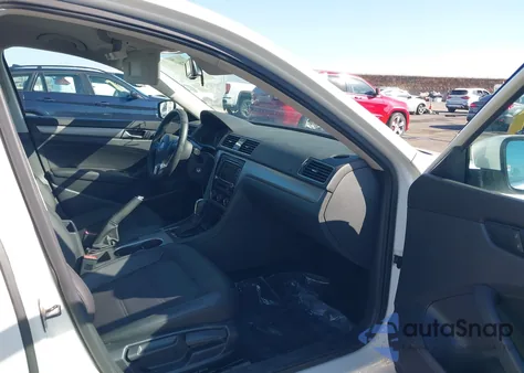 2014 Volkswagen Passat 1.8T Se z USA, uszkodzony, nr VIN 1VWBT7A36EC105159